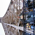 Na Wierzy Eiffla - Paryż - wrzesień 2005 #Paryż #Wersal #WieżaEiffla #Francja #Chartres #Tours #Chambord #Ambois #StadeDeFrance #CentrumPompidou #Tomcioo #Jolcia #WizzAir