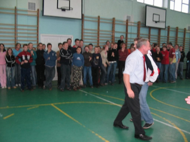 Wizyta koszykarzy Polfarmy Starogard Gdański w Skarszewach - 10.01.2007r.