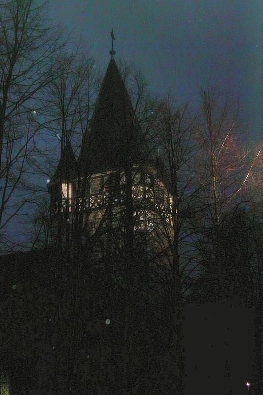 kościół pw. Serca Pana Jezusa z 1908 r. w nocnej poświacie