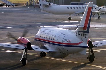 Czas się zwijać na Okęcie #Jetstream #JetAir #LOT #PłytaPostojowa #EPLL #LCJ #Lublinek