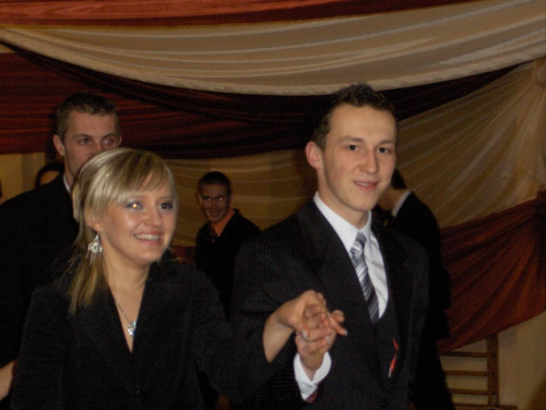 Studniówka w obiektywie Izabeli Kurek
Sobieszyn-Brzozowa 27.01.2007 #Studniówka #Sobieszyn #Brzozowa