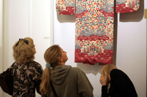 Zdjęcia z wystawy kimon i szablonów do ich tworzenia w Muzeum Etnograficznym we Wrocławiu
