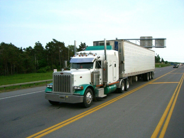 Peterbilt 379