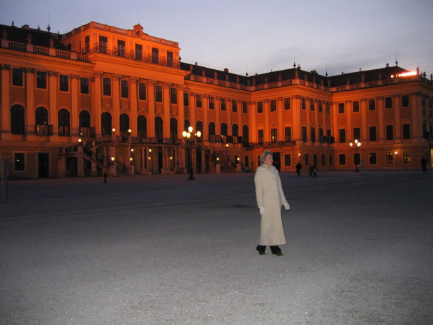 Centrum ,cisza i te neonki #Wien