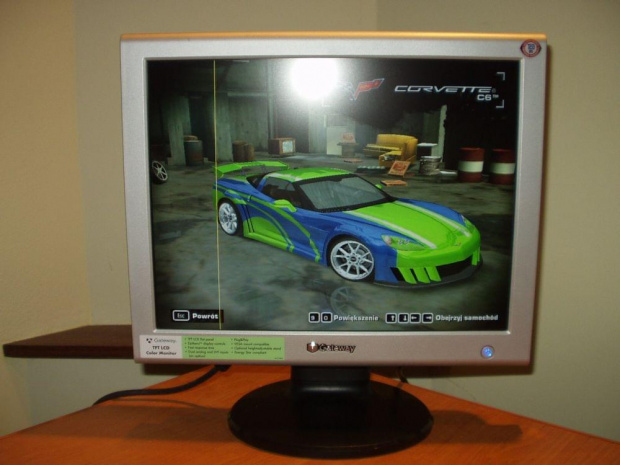 Monitor Gateway - na monitorze widoczny screen z Most Wanted - CORVETTE C6 #Elektronika