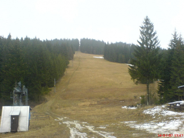 Stary wyciąg, śniegu jak na lekarstwo...