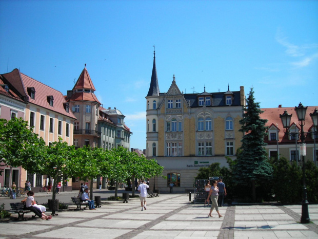 Pałac w Pszcynie, park, rynek