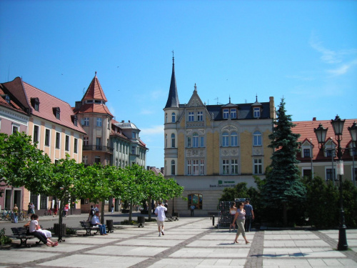 Pałac w Pszcynie, park, rynek
