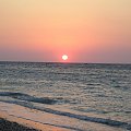Slonko coraz nizej:) #fale #morze #plaża #Niebo #Rodos #ZachódSłońca #Kremasti