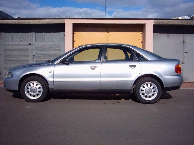 Moje Audi A4 :)